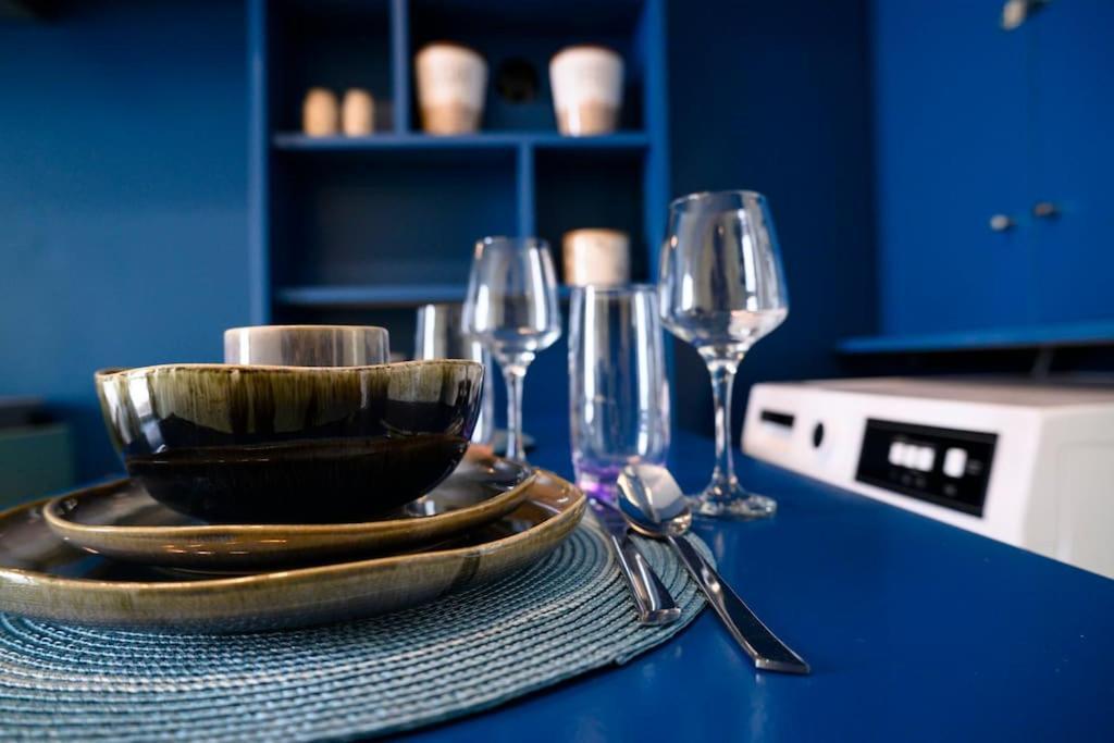 Bluexenia 1 Bedroom Retro Luxury Atene Esterno foto