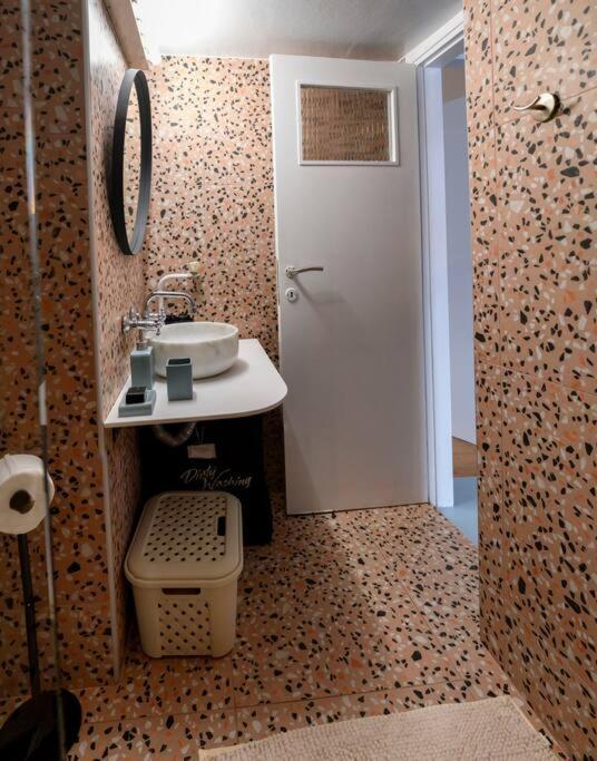 Bluexenia 1 Bedroom Retro Luxury Atene Esterno foto